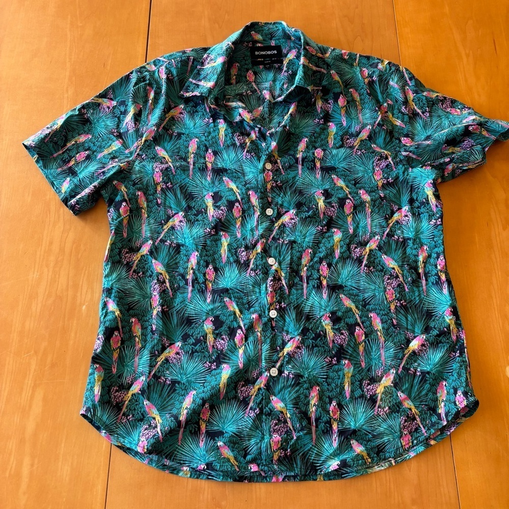 BONOBOS Men's Green Tropical Parrot Print Short Sleeve Shirt